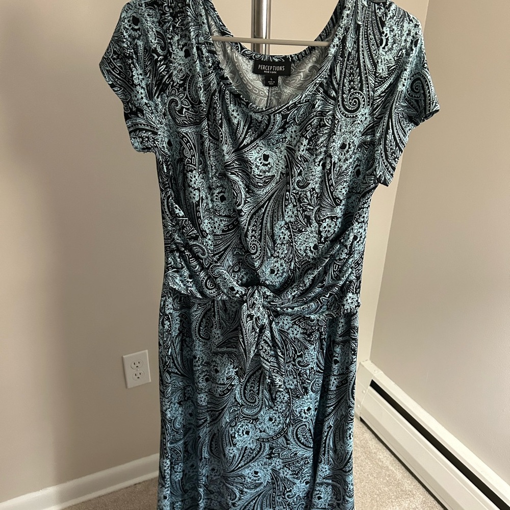 Blue and black paisley midi dress with tie front detail size L perception
